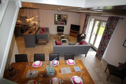Newnham  Frith Farm House Cottages מראה חיצוני תמונה